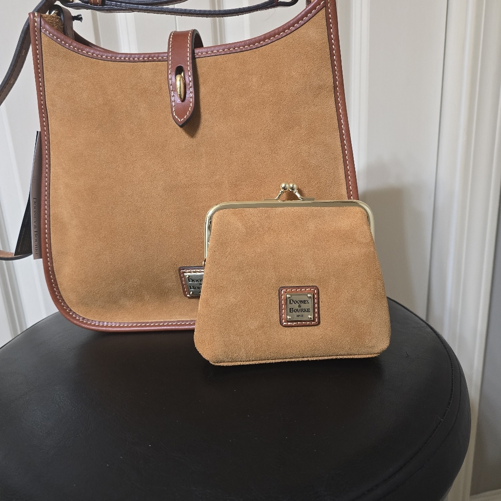 NEW Dooney Suede Messenger Crossbody W/Suede Large Framed Purse - Color: Honey